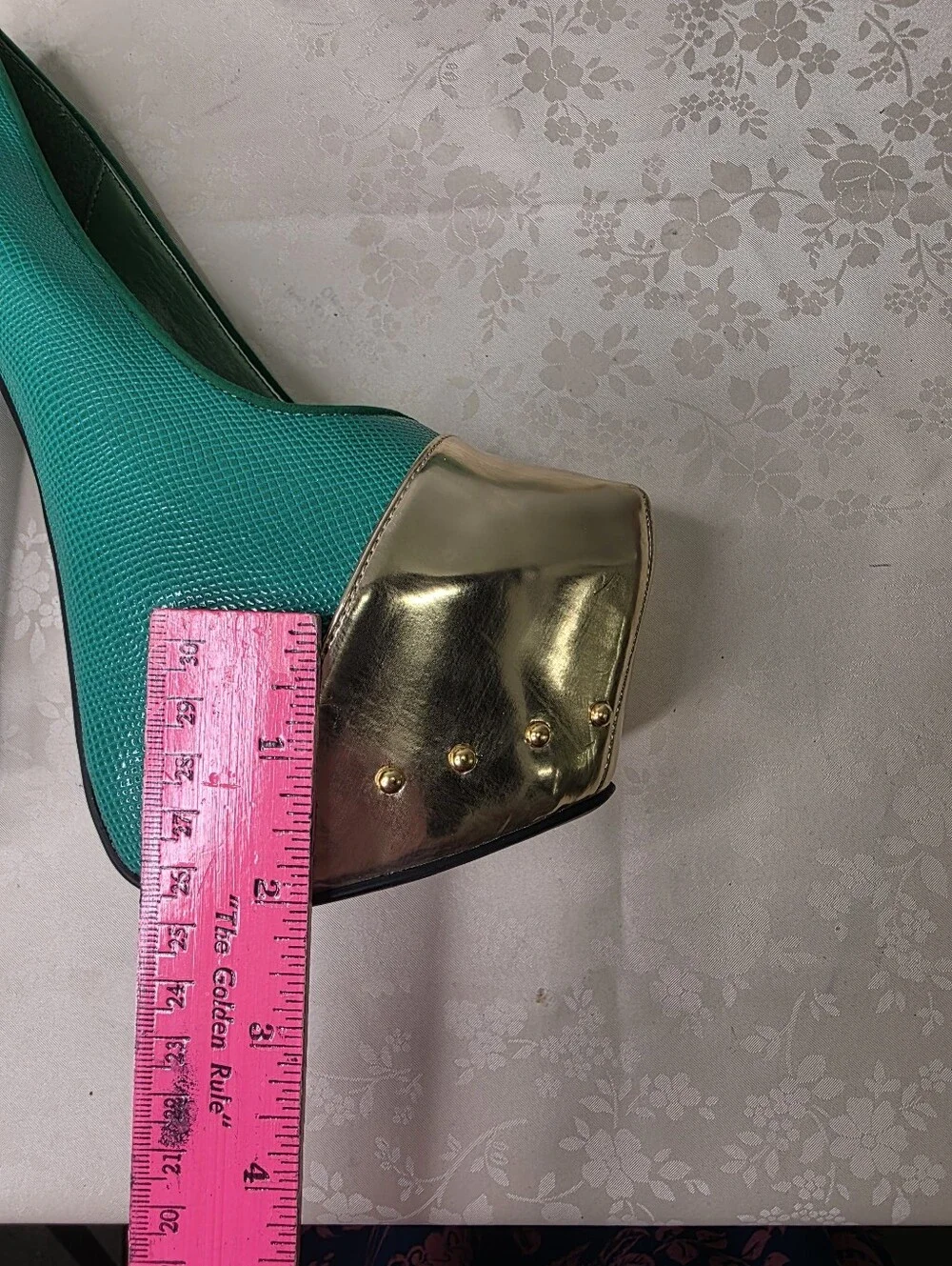 Shoe Republic LA Ethanie Green Gold Platform Stiletto Heels Pumps Studded 7.5